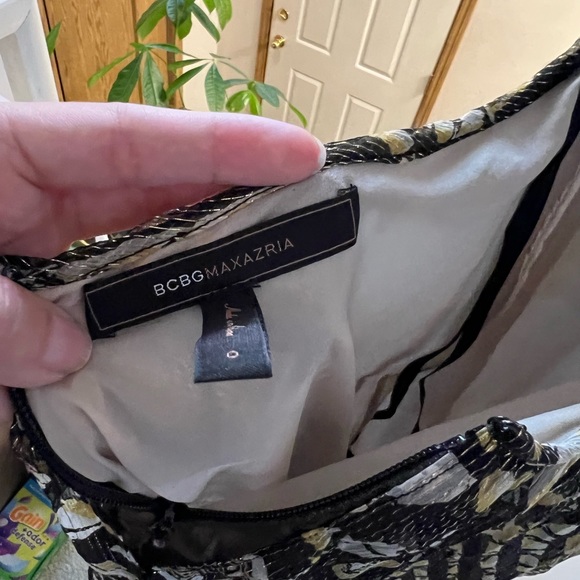 bcbg size 2 - Picture 3 of 10